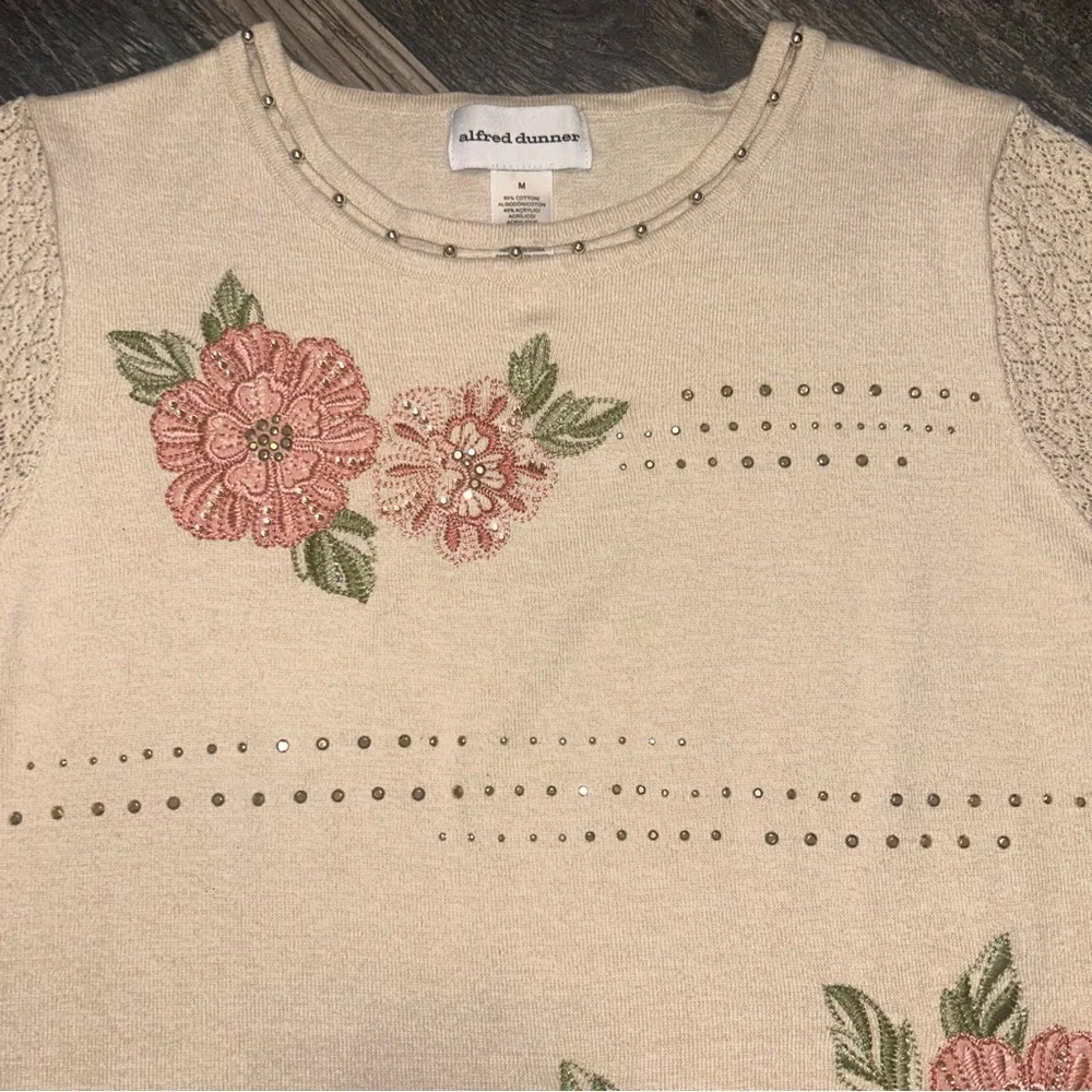 Alfred Dunner Grannycore Tan Knit Top Beaded Detail Embroidered Flowers Medium - Picture 3 of 9